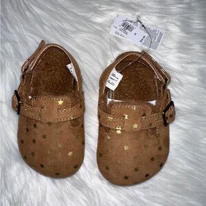 NWT Gap Sherpa lined clogs toddler girls size 5/6